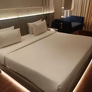 Hotel The Galgotias Gurugram